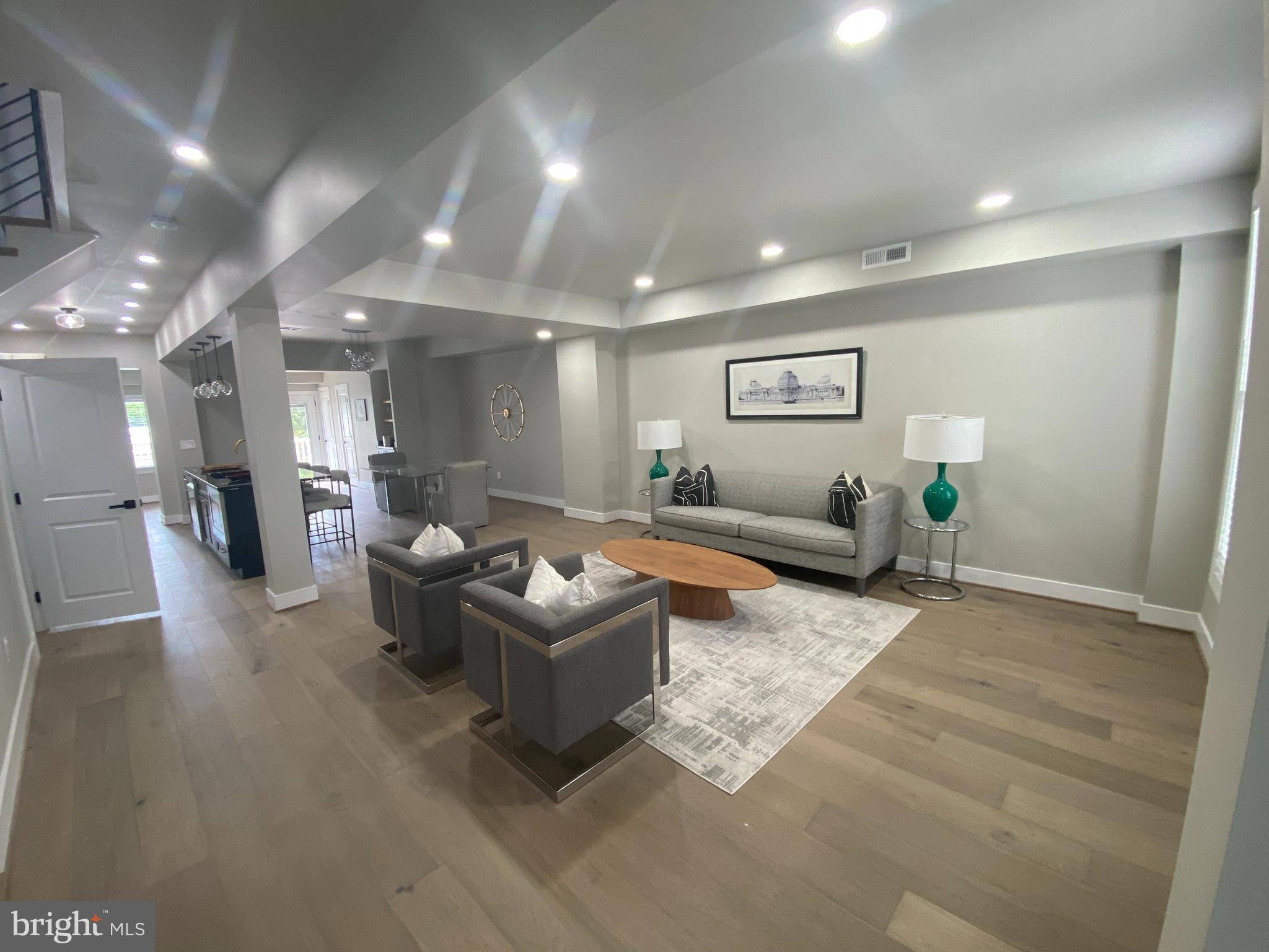 11 EVARTS ST NE, Washington, DC 20002