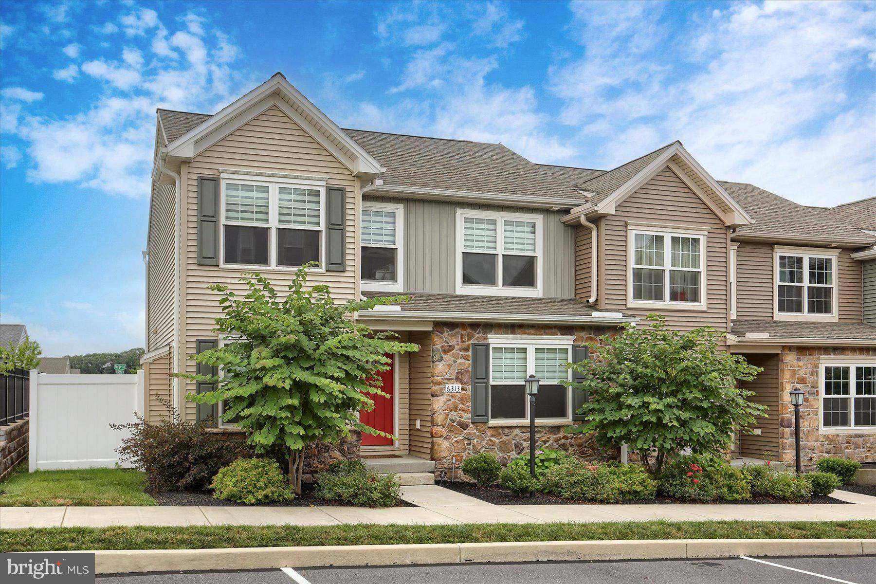 Harrisburg, PA 17111,6313 FORGE LN