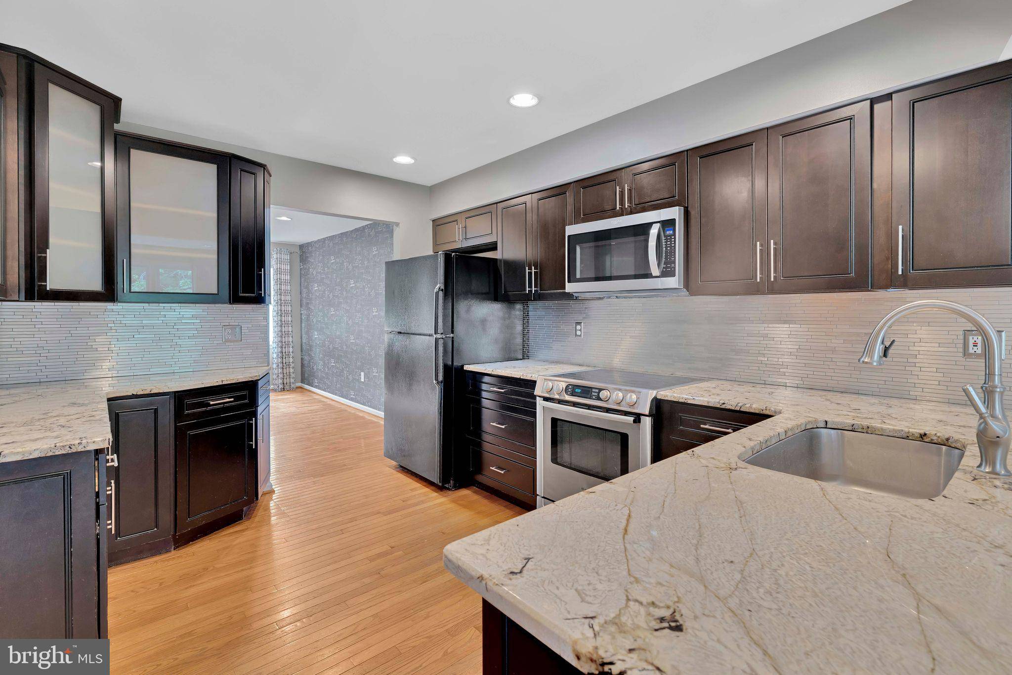 Feasterville Trevose, PA 19053,39 W BELLWOOD DR