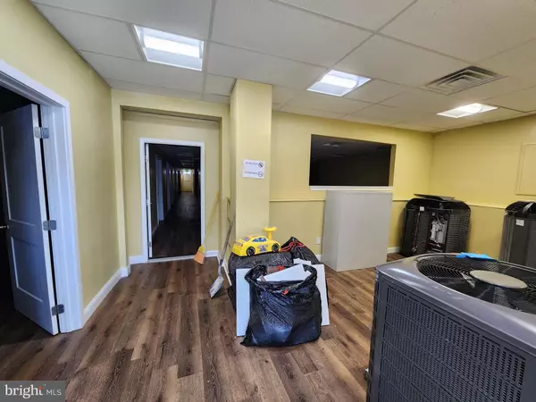 Baltimore, MD 21217,2423-25 REISTERSTOWN RD