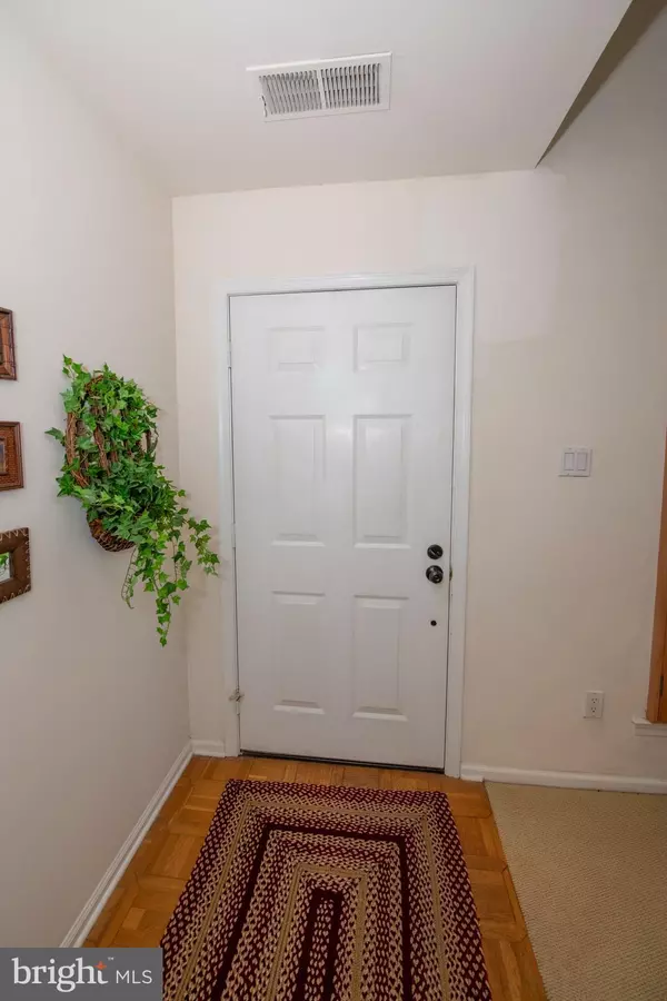 Langhorne, PA 19047,292 WOODS EDGE PL