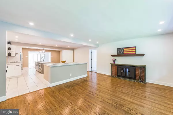 Media, PA 19063,810 RIDLEY CREEK DR