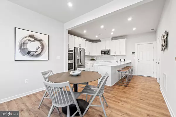 Manassas Park, VA 20111,1008A MAYS LN
