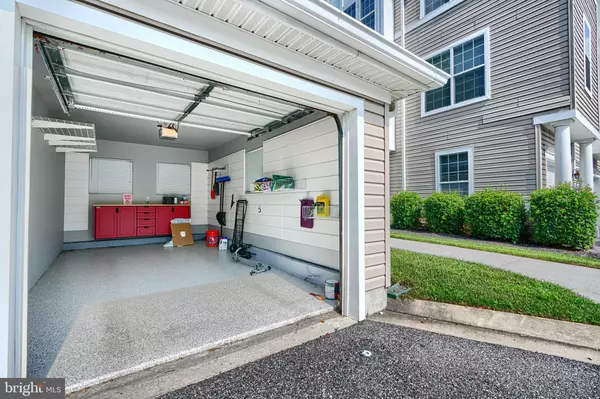 Baltimore, MD 21209,7101 TRAVERTINE DR #205