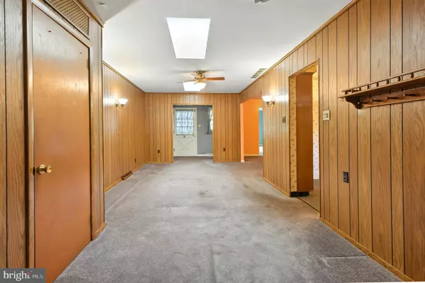 Woodbury Heights, NJ 08097,617 STRATFORD AVE