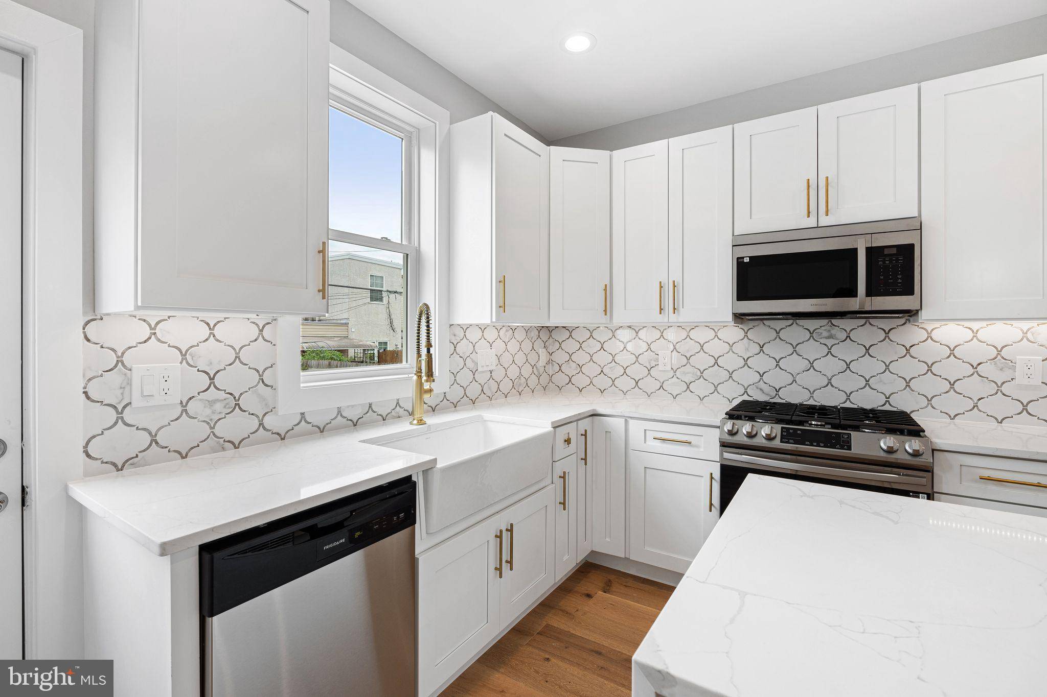 Philadelphia, PA 19125,2407 E BOSTON ST