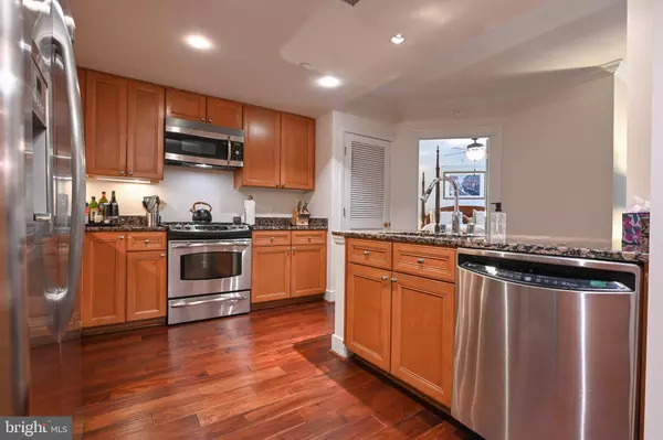 Annapolis, MD 21401,5 PARK PL #217