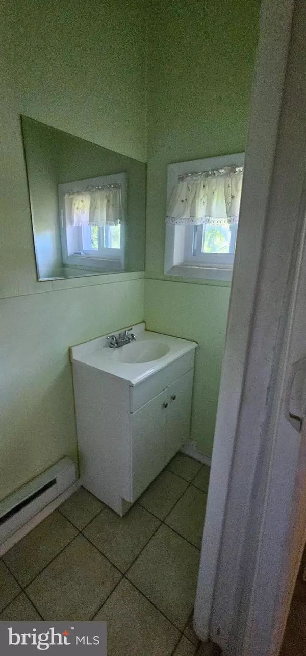 Philadelphia, PA 19140,2124 W ERIE AVE