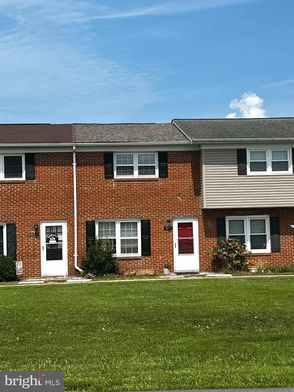 121 CHINKAPIN DR, Stephens City, VA 22655