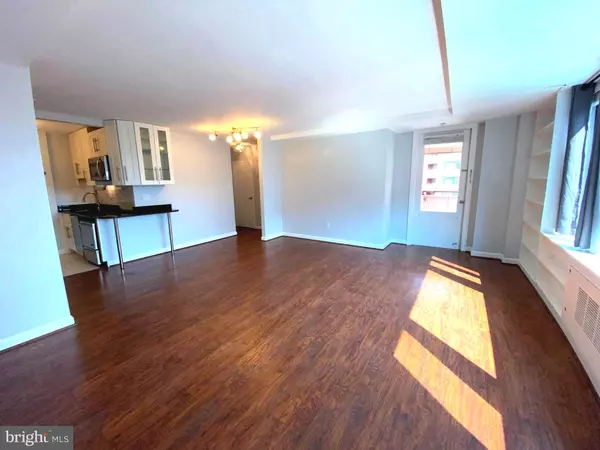 Arlington, VA 22209,1021 ARLINGTON BLVD #942