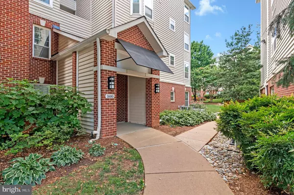 1600 SPRING GATE DR #2202, Mclean, VA 22102