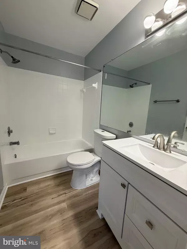 Alexandria, VA 22310,6921 VICTORIA DR #I