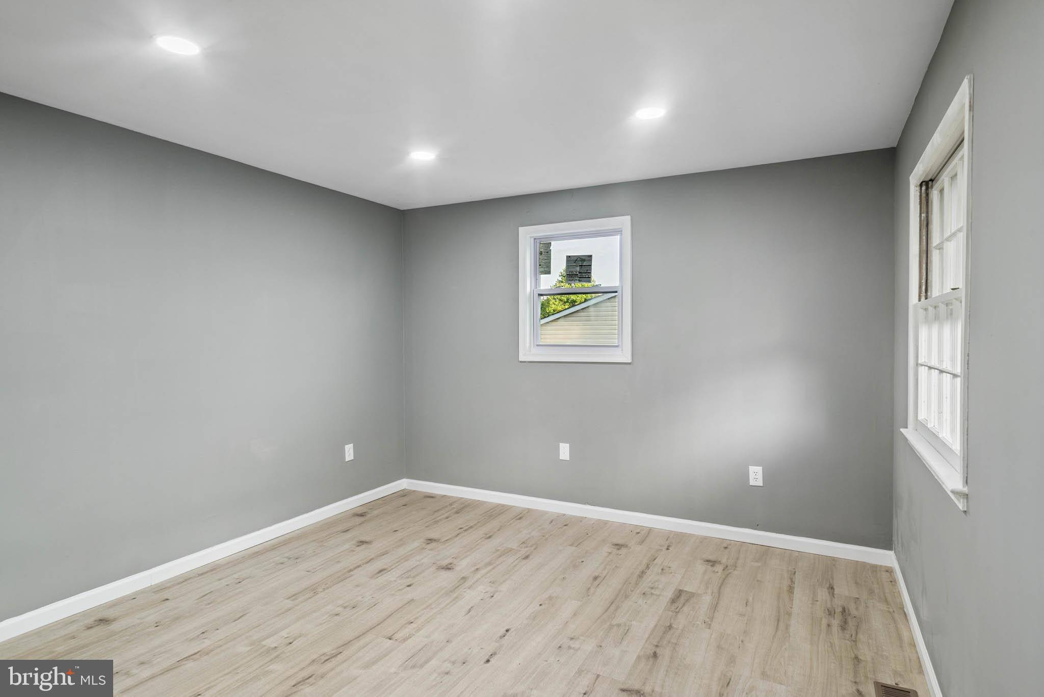 Woodbridge, VA 22193,4307 KENWOOD DR