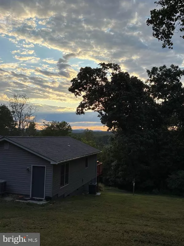 Warrenton, VA 20187,5260 DAPPLE LN
