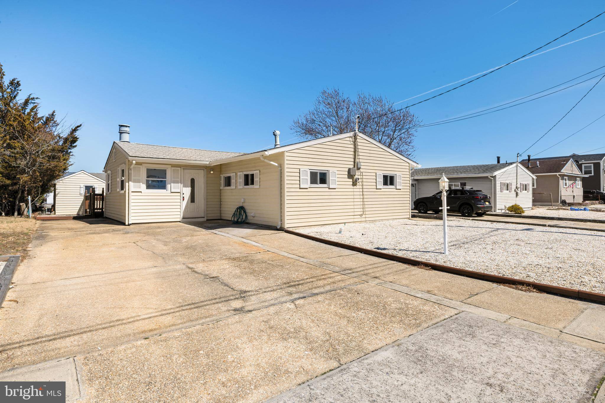 103 E DELAWARE DR, Tuckerton, NJ 08087