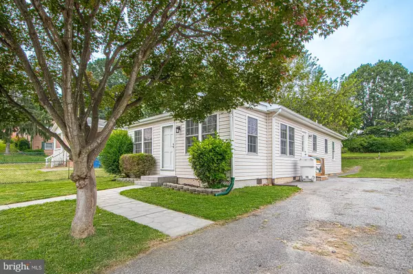 Front Royal, VA 22630,124 E 15TH ST
