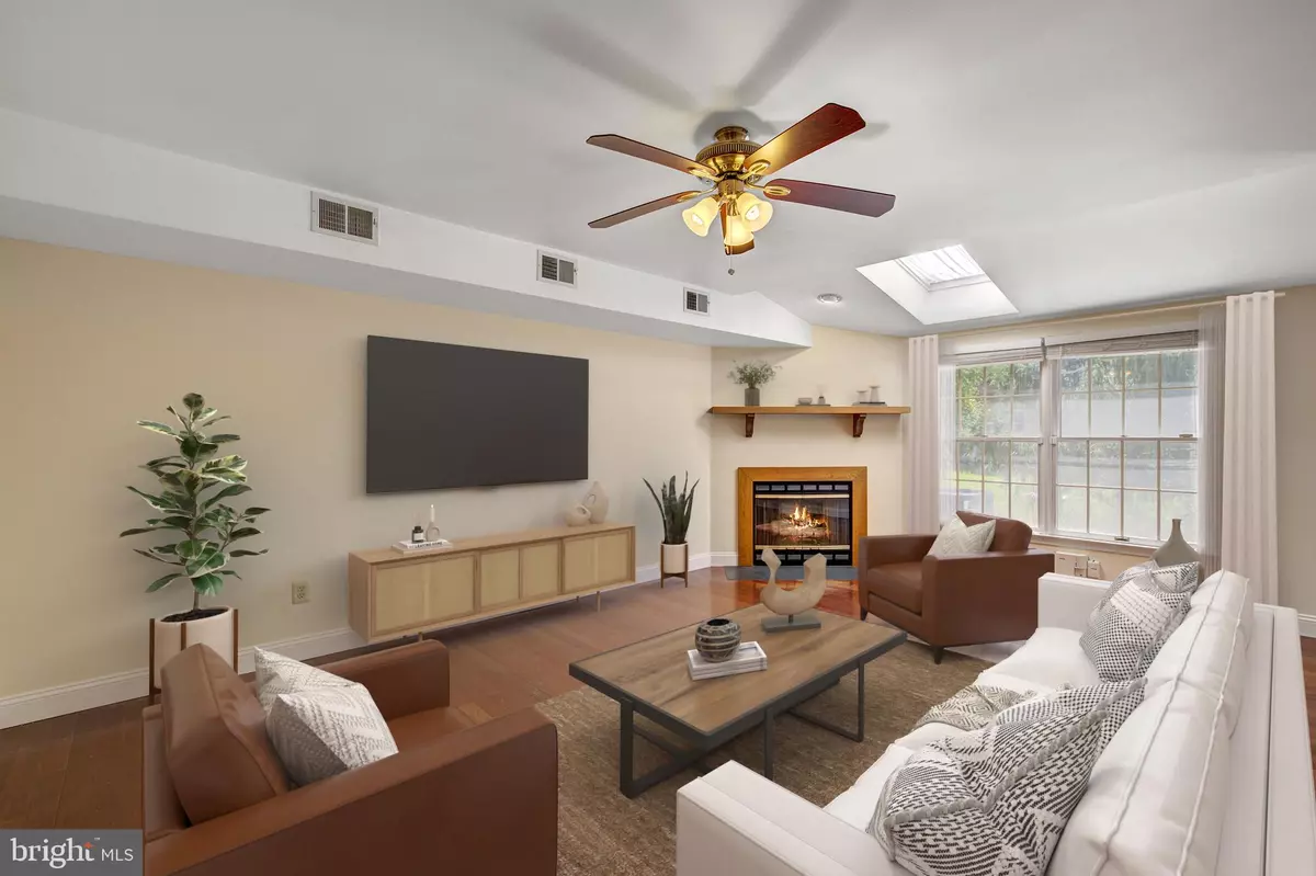 Downingtown, PA 19335,27 MAY APPLE DR