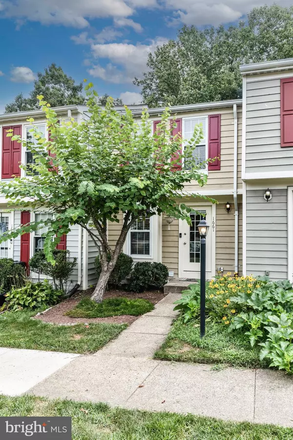 Reston, VA 20194,1661 FIELDTHORN DR