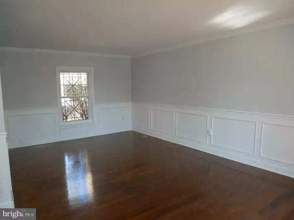 Falls Church, VA 22044,3045 FEDERAL HILL DR