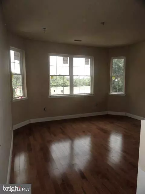 Philadelphia, PA 19128,7623 RIDGE AVENUE #B