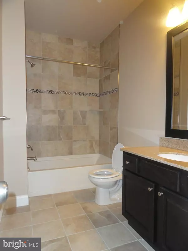 Philadelphia, PA 19128,7623 RIDGE AVENUE #B