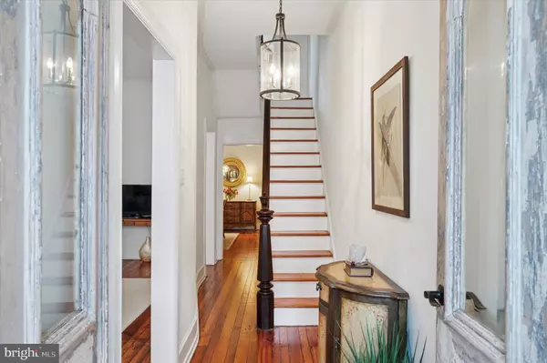 Philadelphia, PA 19130,2604 BROWN ST