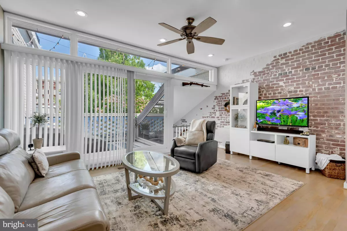 Washington, DC 20024,620 3RD ST SW #111