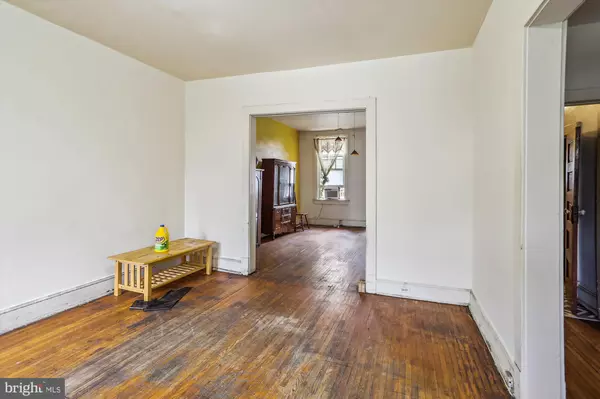 Washington, DC 20011,919 FARRAGUT ST NW