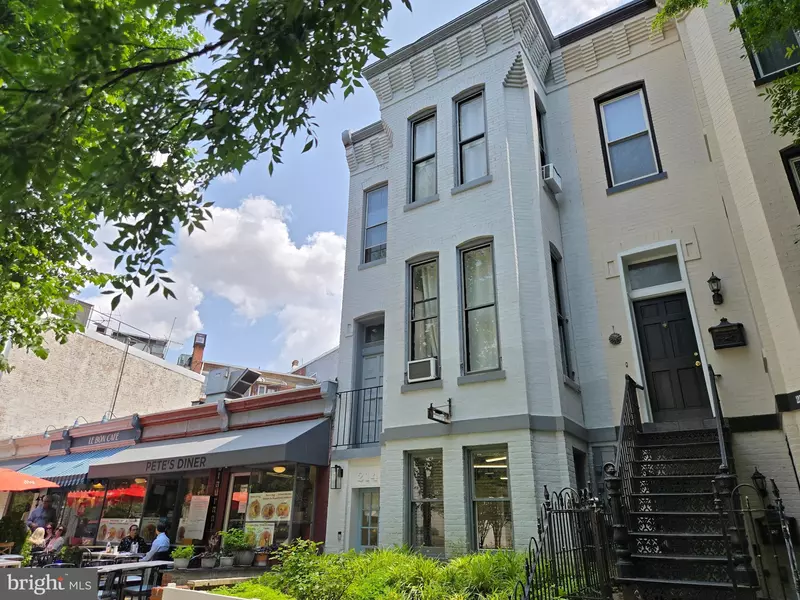 214 2ND ST SE, Washington, DC 20003
