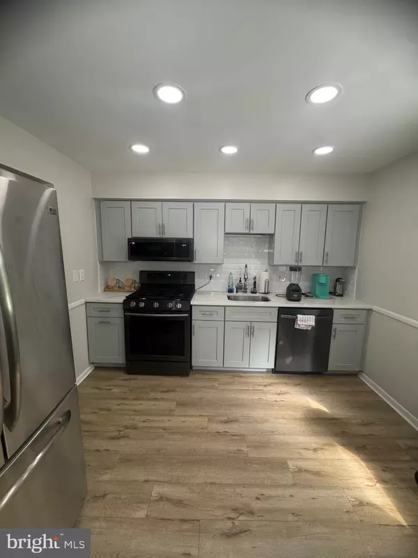 Glen Burnie, MD 21061,7940 COVINGTON AVE