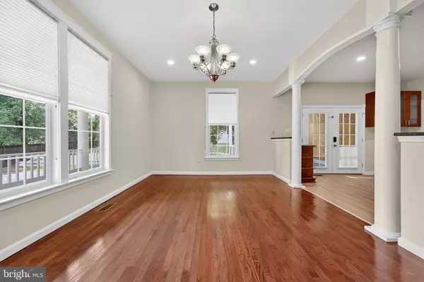 Manassas, VA 20110,8513 THOMAS DR