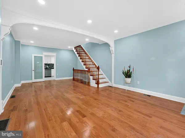 Philadelphia, PA 19145,2051 S DORRANCE ST