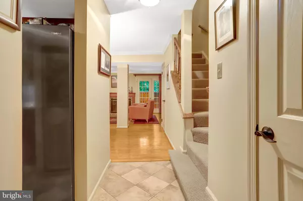 Arlington, VA 22206,2540 S WALTER REED DR #4