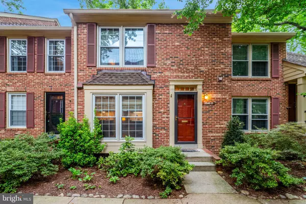 Arlington, VA 22206,2540 S WALTER REED DR #4