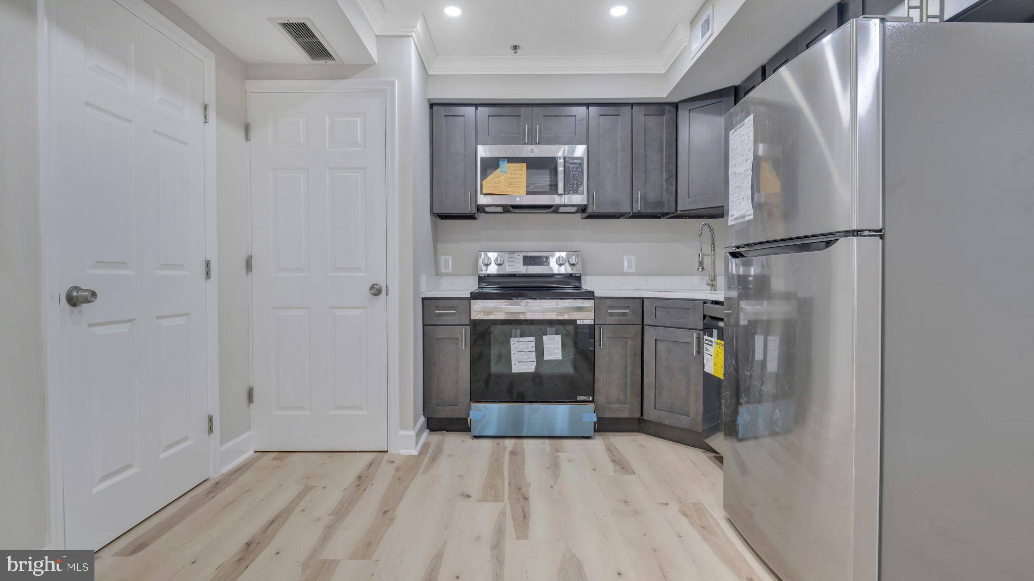 Washington, DC 20002,323 8TH ST NE