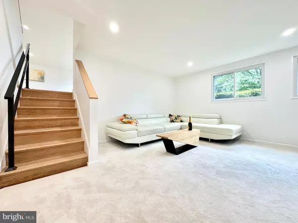 Silver Spring, MD 20906,13111 VALLEYWOOD DR.