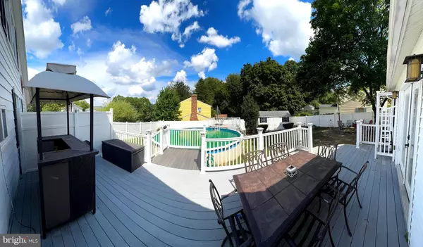 152 E 7TH ST, Burlington, NJ 08016