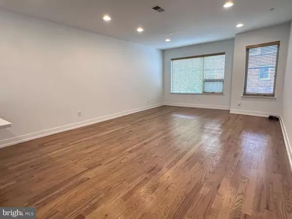 Philadelphia, PA 19147,114 ELLSWORTH ST