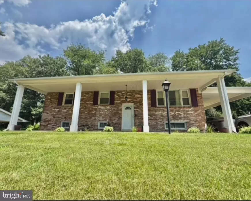 Clinton, MD 20735,5904 SPELL RD