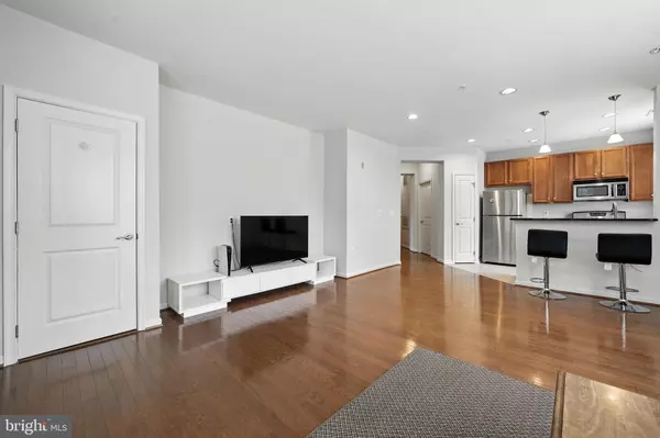 Fairfax, VA 22031,2665 PROSPERITY AVE #211