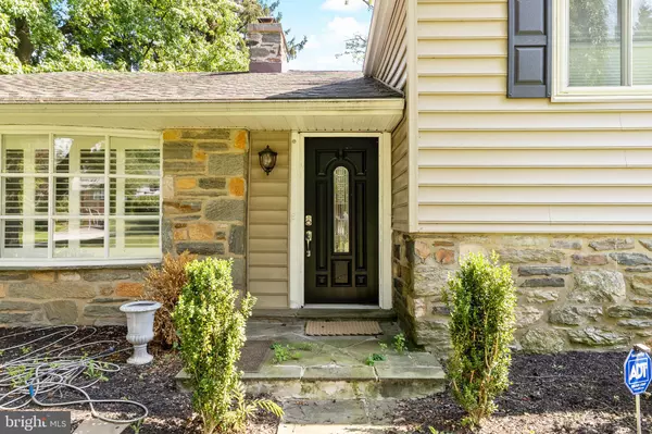 Devon, PA 19333,328 W CONESTOGA RD