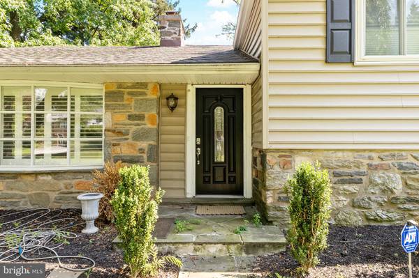 Devon, PA 19333,328 W CONESTOGA RD