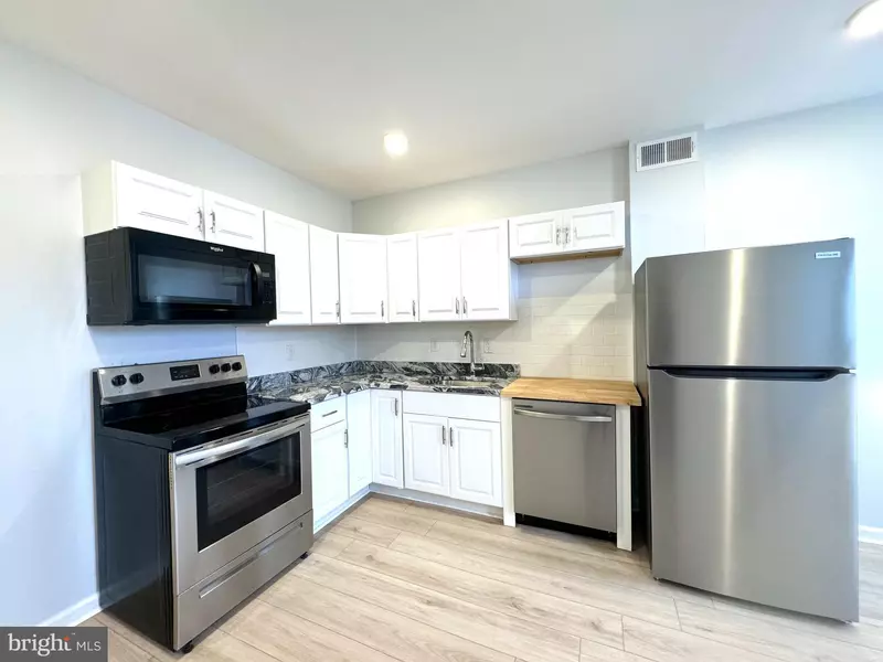 2406 W THOMPSON ST #A, Philadelphia, PA 19121