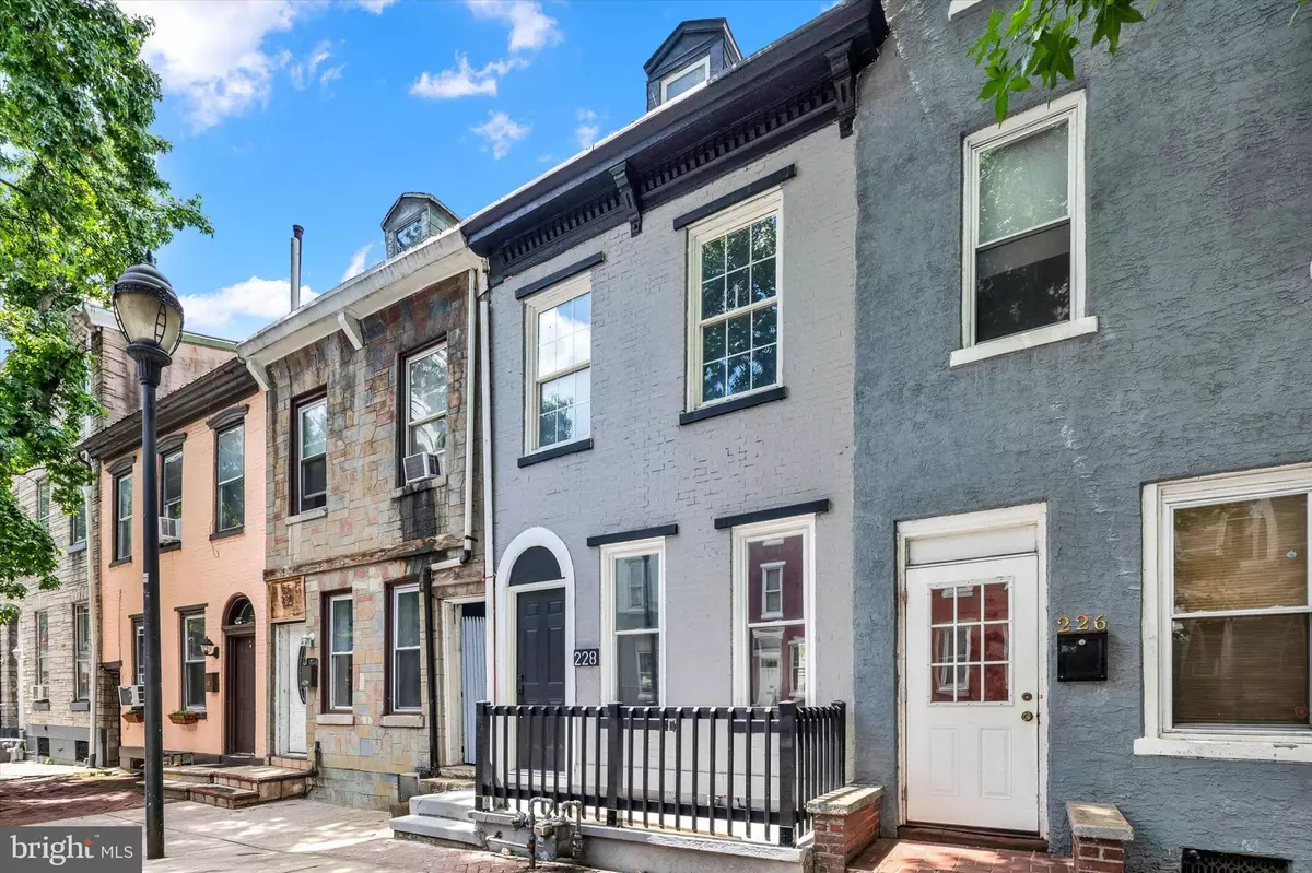 Reading, PA 19602,228 S 4TH ST