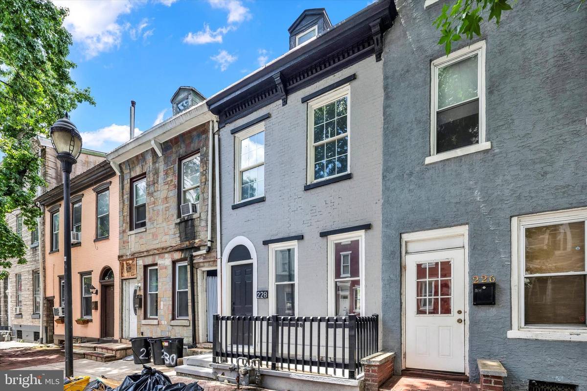 Reading, PA 19602,228 S 4TH ST