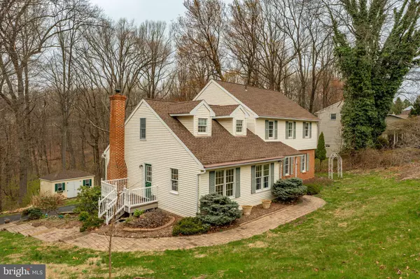 Mohnton, PA 19540,5 CHARCOAL LN