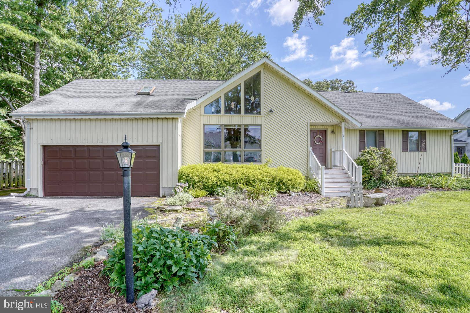 Ocean View, DE 19970,3 BETSY LN