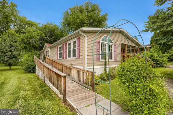 Millersburg, PA 17061,9 SIDING LN