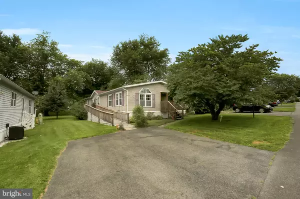 Millersburg, PA 17061,9 SIDING LN