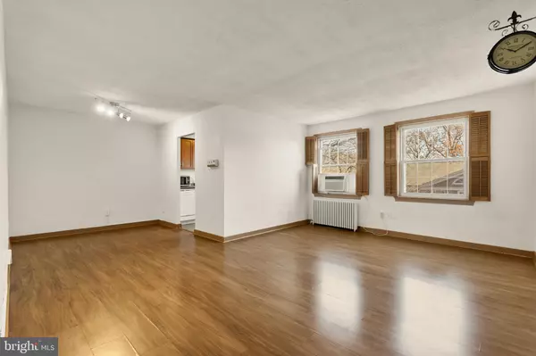 Arlington, VA 22204,5010 COLUMBIA PIKE #6